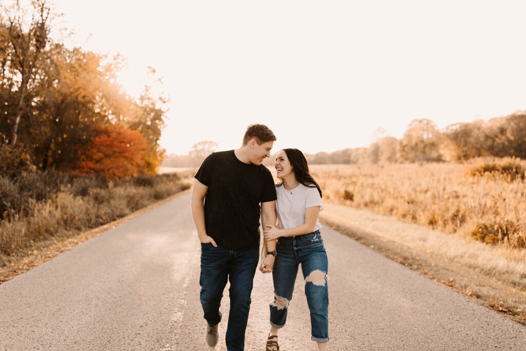 fall engagement session in iowa