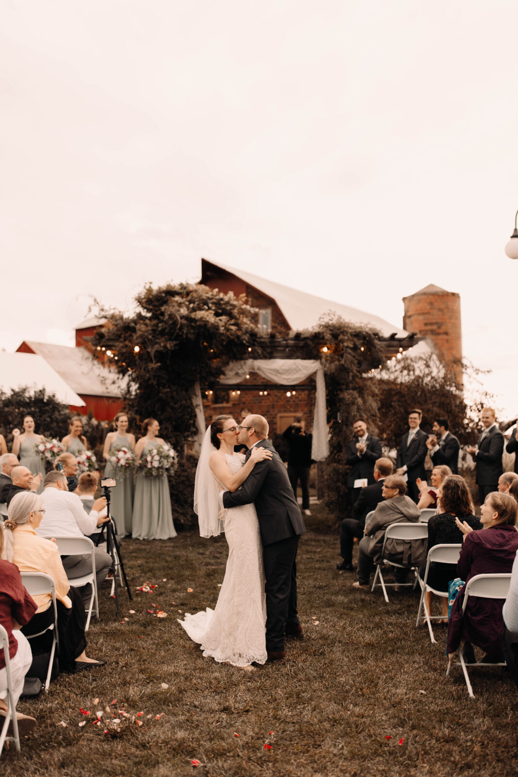 4 Tips To Get The Perfect FirstKiss Photos